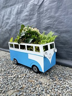 VW bus planter