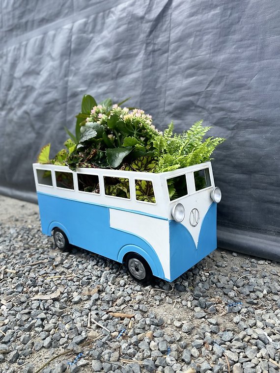 VW bus planter