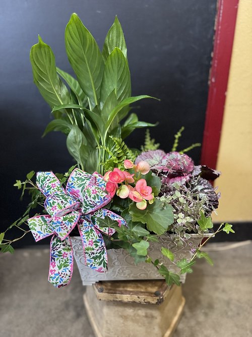 Medium Spring Planter Garden